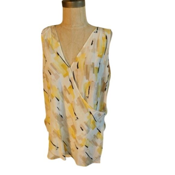 White House Black Market WHBM Size XL Silk Print Top - Picture 2 of 2